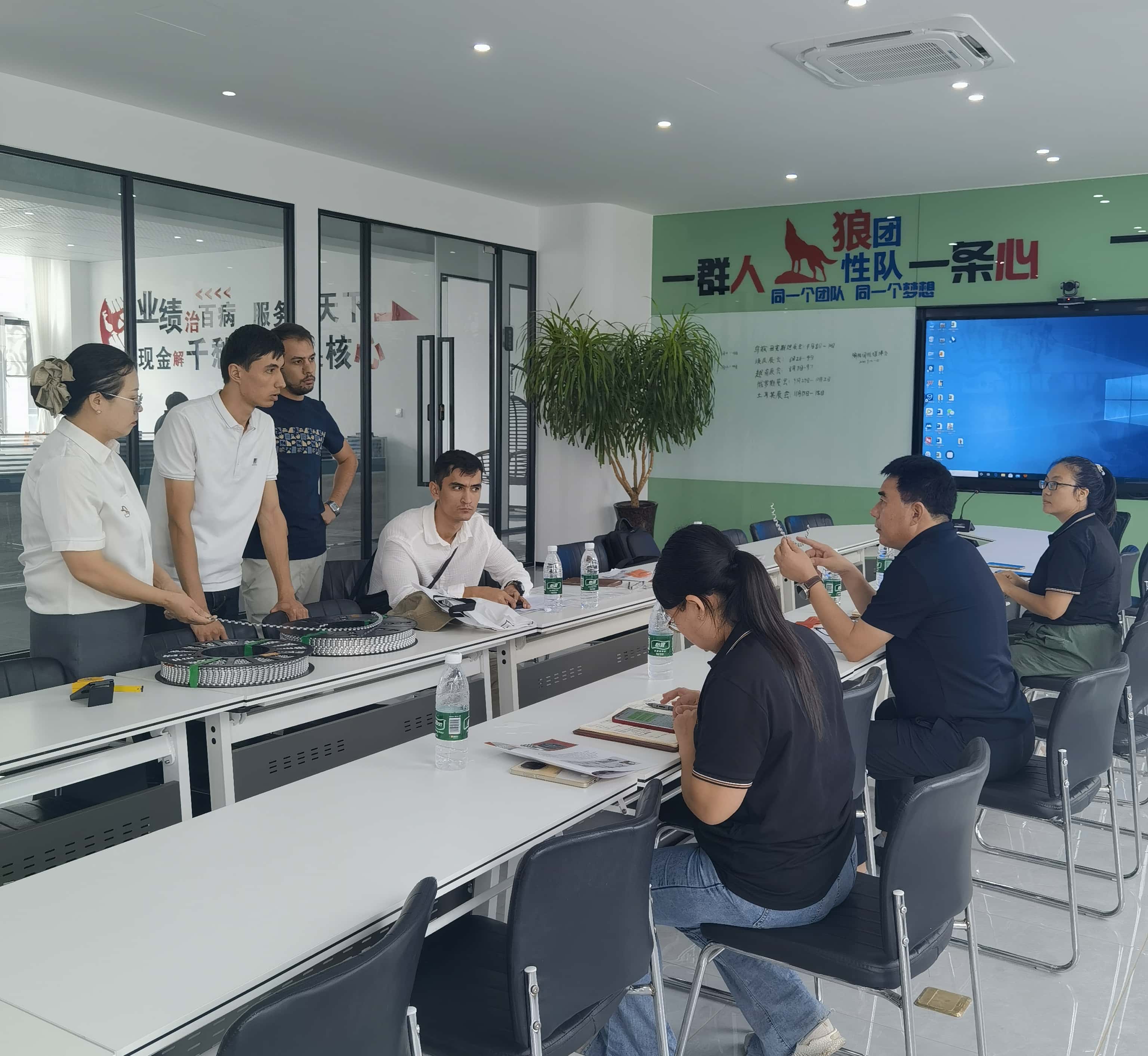 On August 29, Turkmenistan customers visited us and reached a cooperation intention