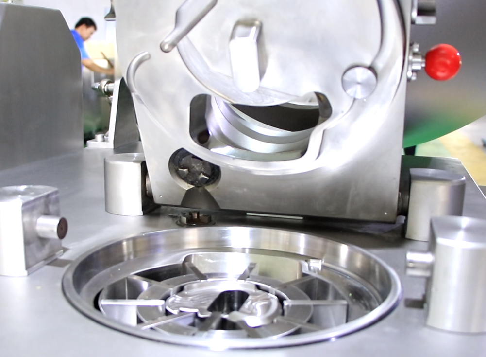 We stock both vertical form fill and seal machines and vibratory fillers for all your meat packaging requirements.