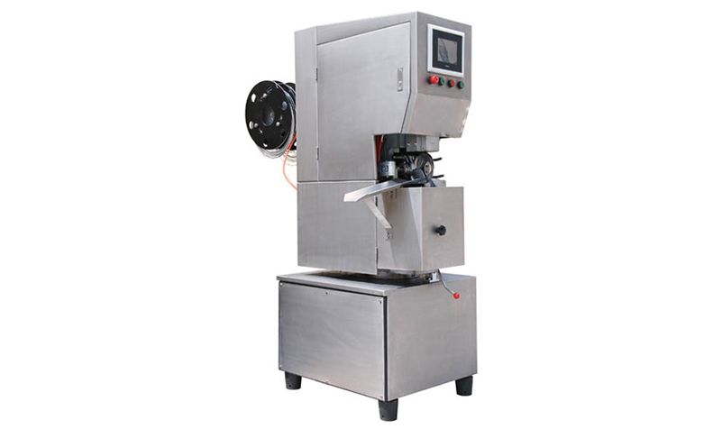 The difference between fully automatic sausage clamp machine and semi-automatic
